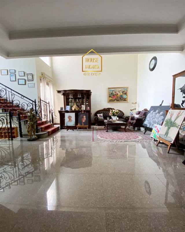 HS1763 Rumah 2 Lantai Siap Huni Di Adhyaksa - Lebak Bulus, Ada Taman & Pool, Prime Area Dekat Tol Simatupang