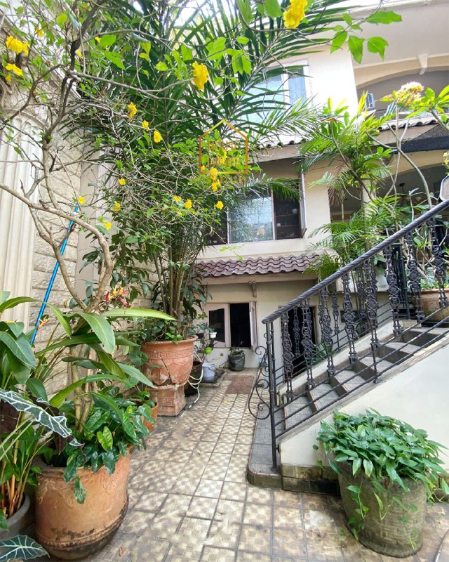 HS1763 Rumah 2 Lantai Siap Huni Di Adhyaksa - Lebak Bulus, Ada Taman & Pool, Prime Area Dekat Tol Simatupang