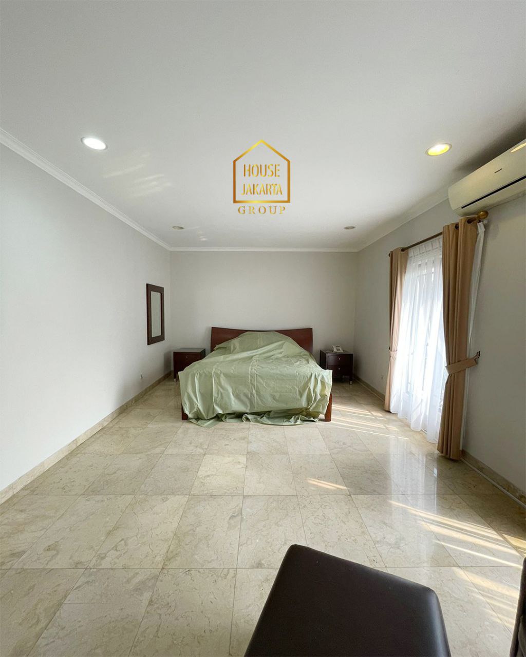 HS1772 Modern Classic House Pondok Indah • Furnished • Murah • Area Prime & Tenang