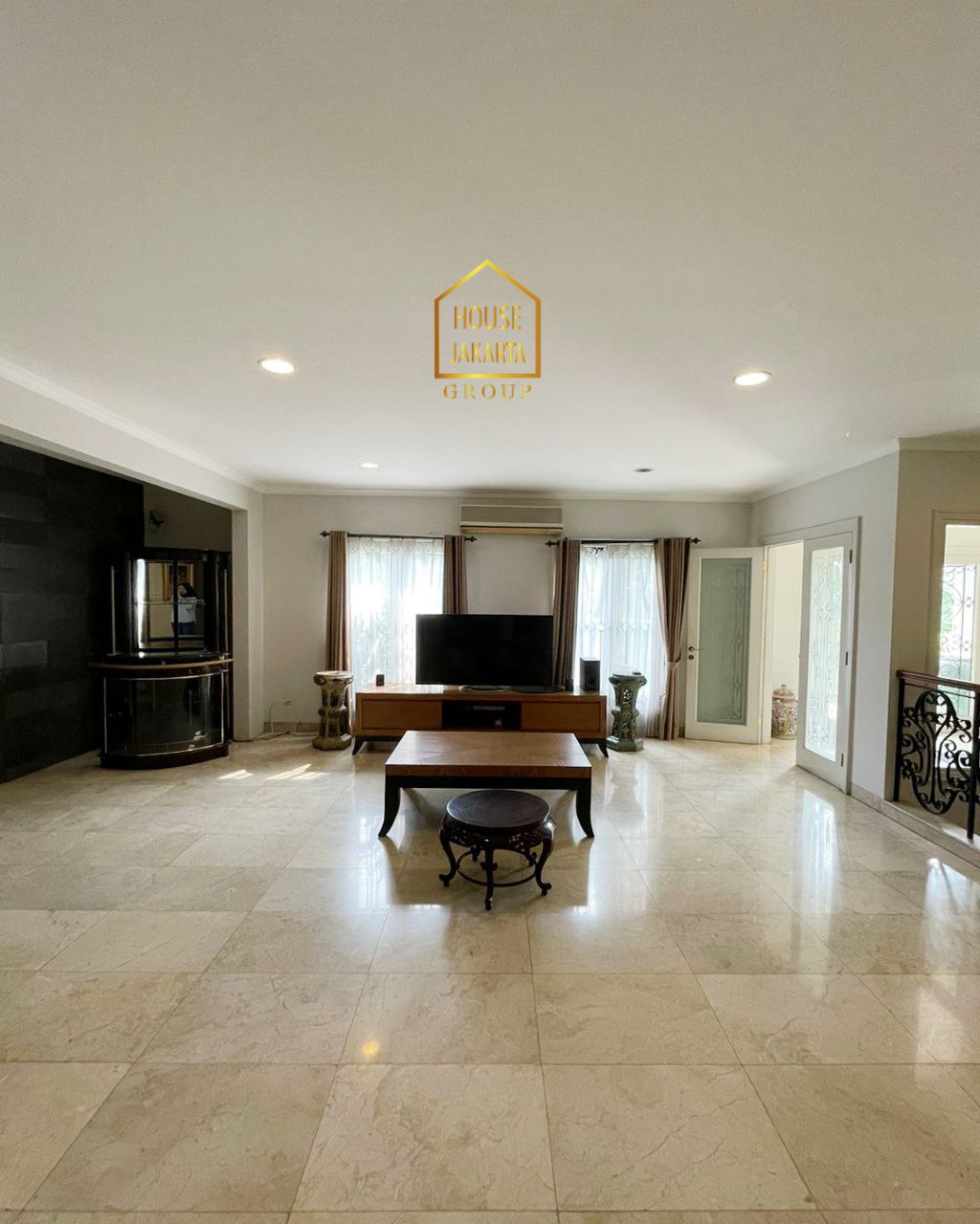 HS1772 Modern Classic House Pondok Indah • Furnished • Murah • Area Prime & Tenang