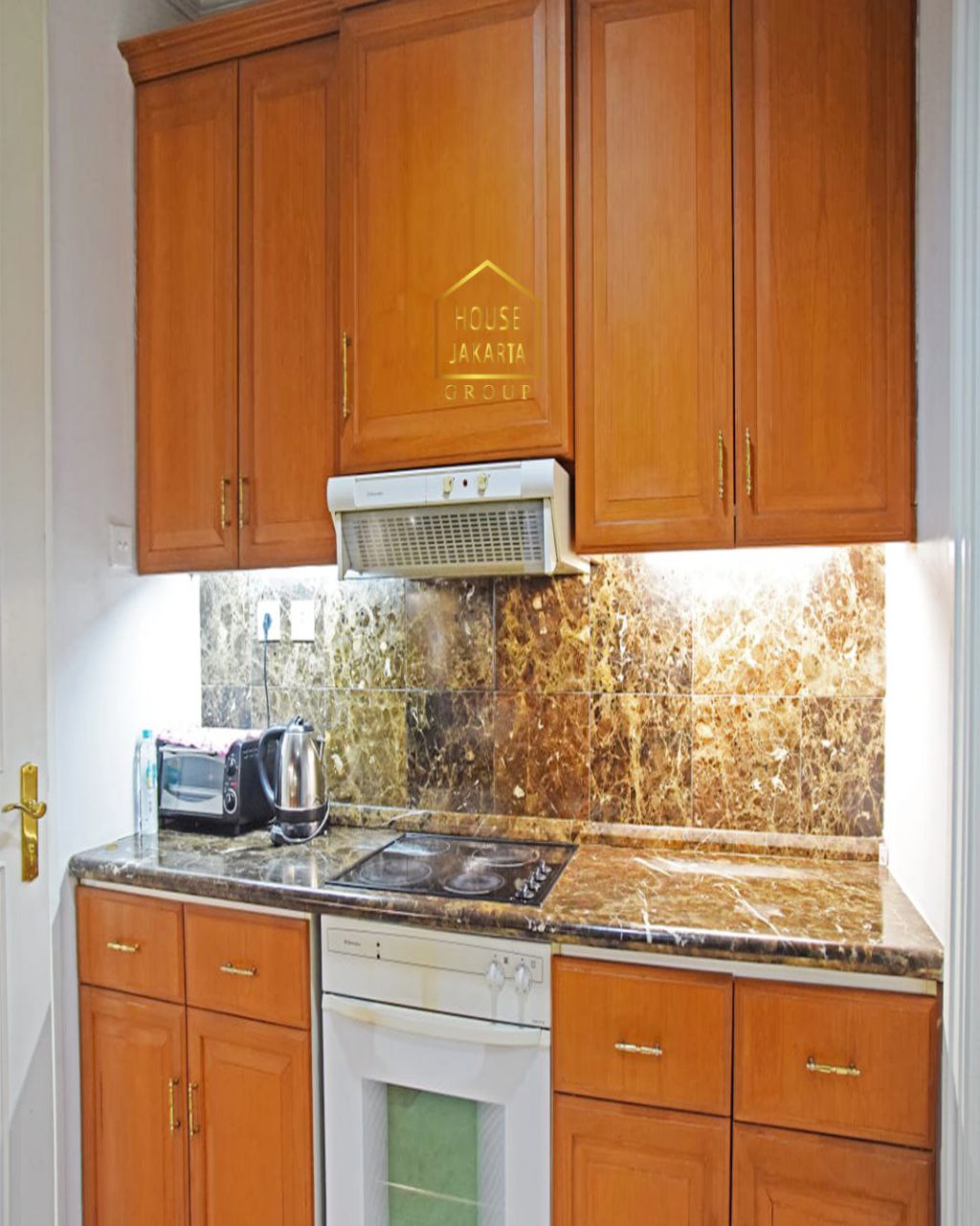 HR1773 Istana Sahit Apartement Menteng, Cozy Unit, 3 BR, Prime Location, Furnished