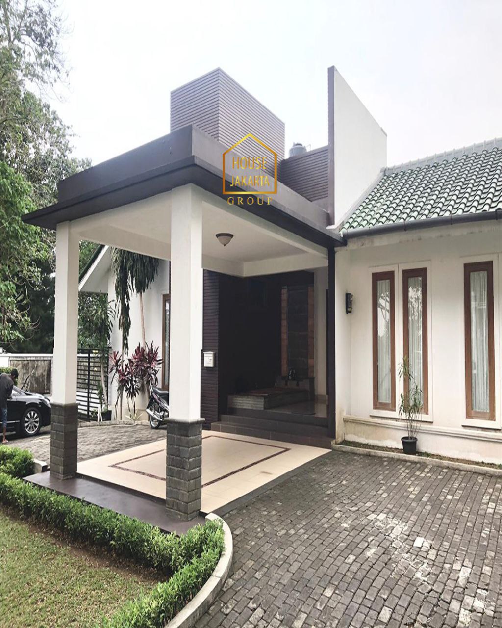 HS1775 Rumah Murah 3 Lantai Siap Huni, Di Bukit Golf - Sentul City. Elite. Hadap Barat