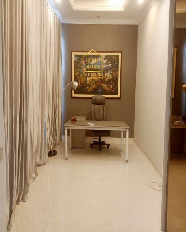 HS1779 Rumah Bagus Di Moh Yamin - Menteng, 3,5 Lantai. Jarang Ada, Lokasi Prime 