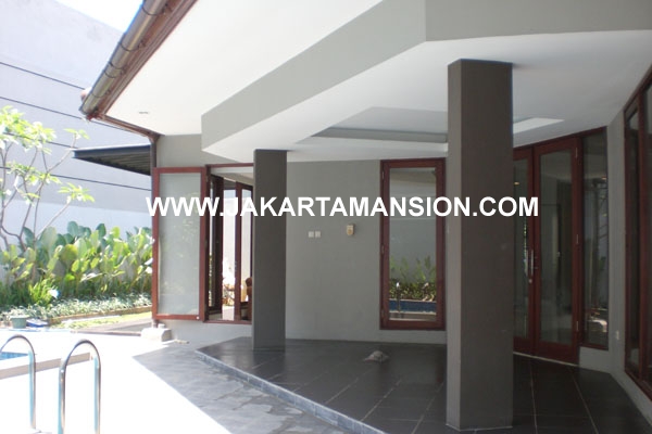 HR178 House at Brawijaya Kebayoran Baru for Rent