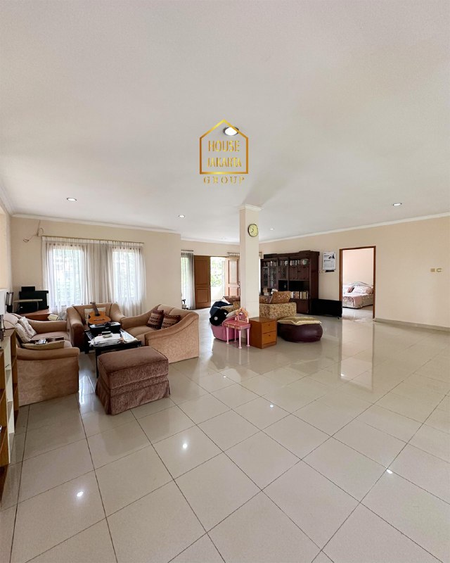 HS1781 Villa Duta Bogor, Dalma KOmplek 2 Lantai, Ada Taman Luas, Persegi. Daerah Elite & Tenang, Jalan Lebar Dekat Pajajaran