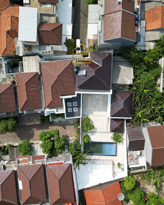 HS1784 Rumah Mewah Di Jagakarsa Area Full Marmer 2 Lantai Dalam Cluster, Dekat Tol Andara