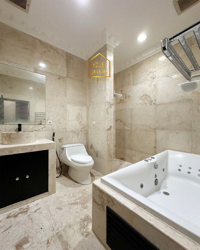 HS1784 Rumah Mewah Di Jagakarsa Area Full Marmer 2 Lantai Dalam Cluster, Dekat Tol Andara