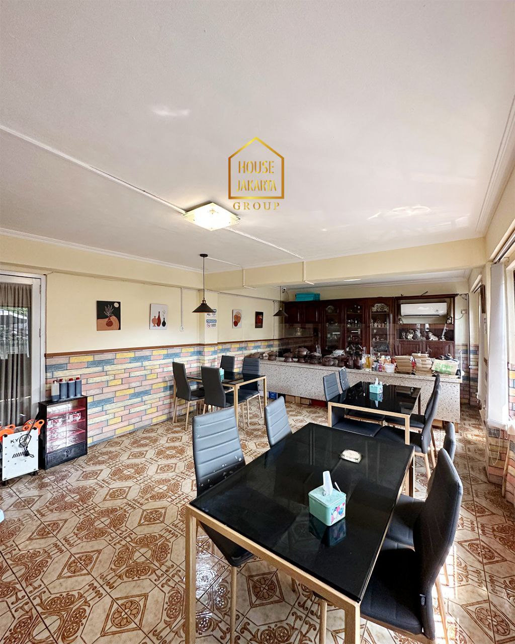 CS1787 Komersial Cafe 2 Lantai Di Tebet Raya. Murah Strategis, Bentuk Persegi