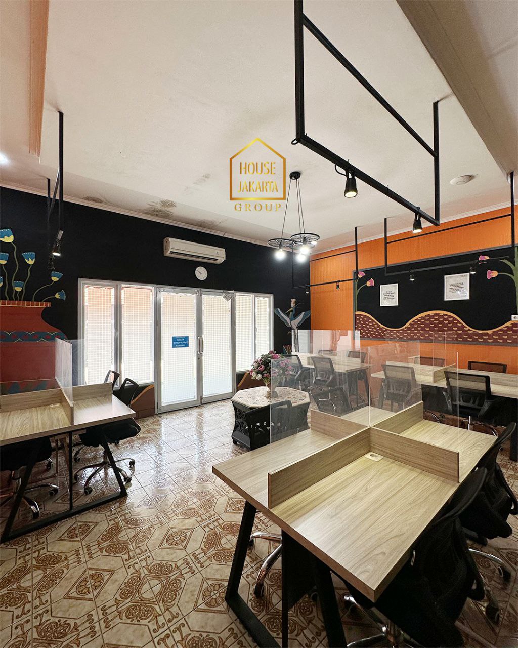 CS1787 Komersial Cafe 2 Lantai Di Tebet Raya. Murah Strategis, Bentuk Persegi