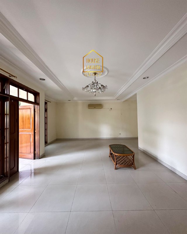 HS1789 Rumah Murah 2 Lantai Siap Huni Di Pondok Indah • Prime Location, Dekat PIM • Jalan Lebar