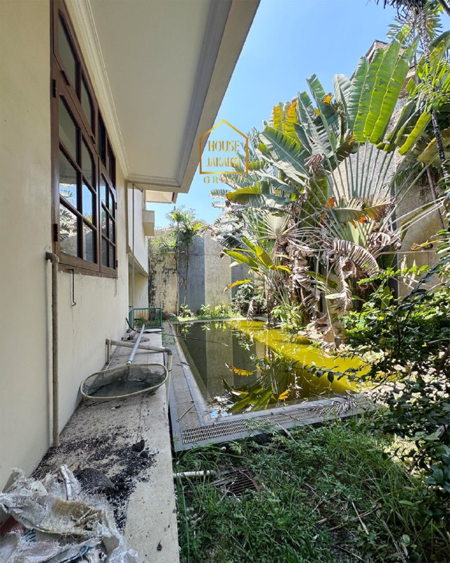 HS1789 Rumah Murah 2 Lantai Siap Huni Di Pondok Indah • Prime Location, Dekat PIM • Jalan Lebar