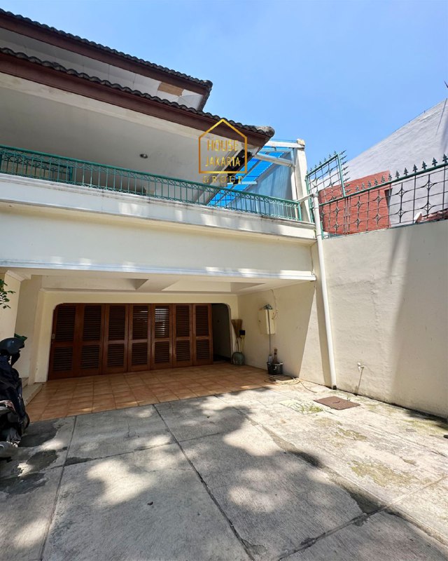 HS1789 Rumah Murah 2 Lantai Siap Huni Di Pondok Indah • Prime Location, Dekat PIM • Jalan Lebar