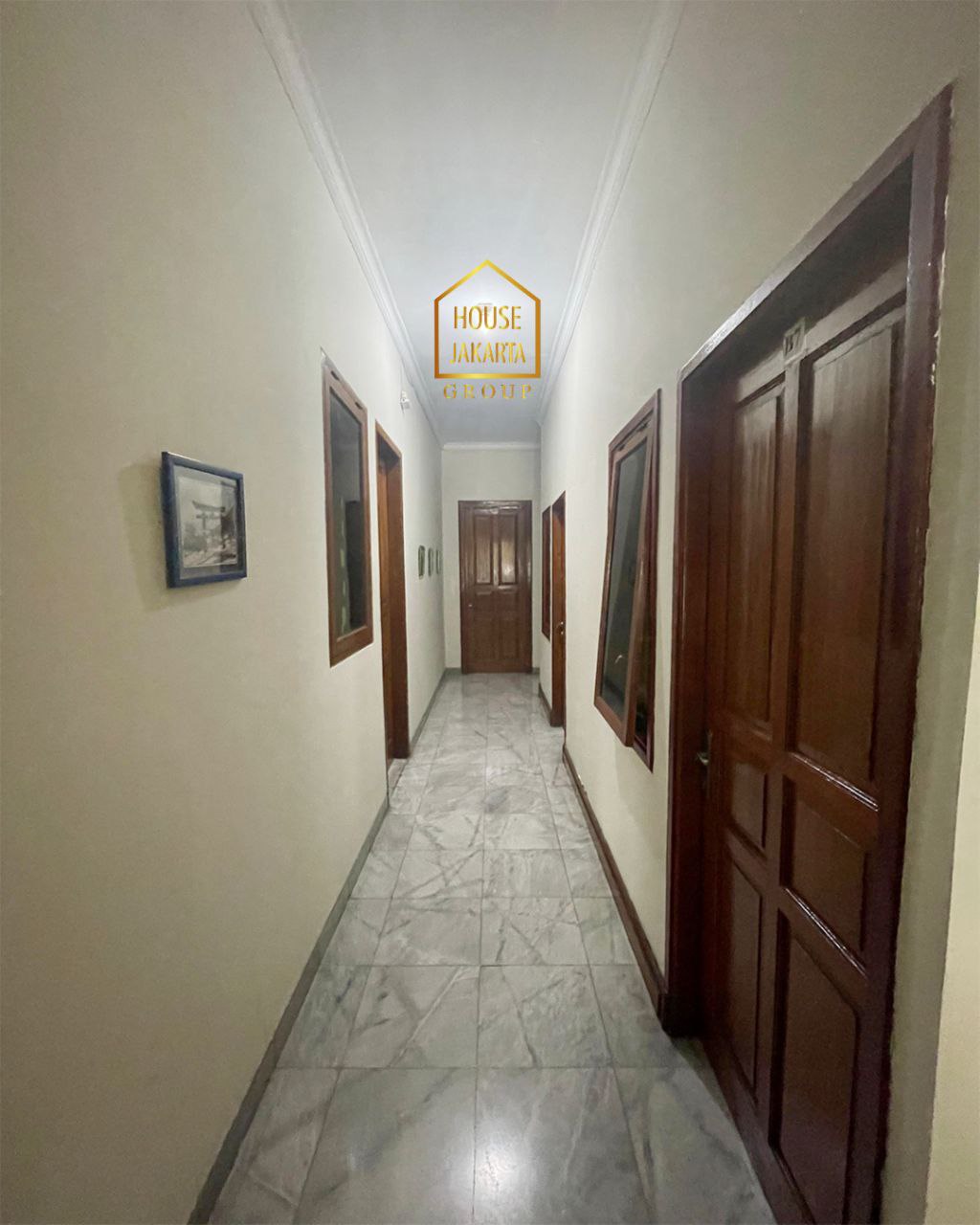 HS1792  Rumah Kost Di Senopati - Kebayoran Baru 2 Lantai Isi 13 Kamar di Area Elite Dekat SCBD, Jalan Lebar