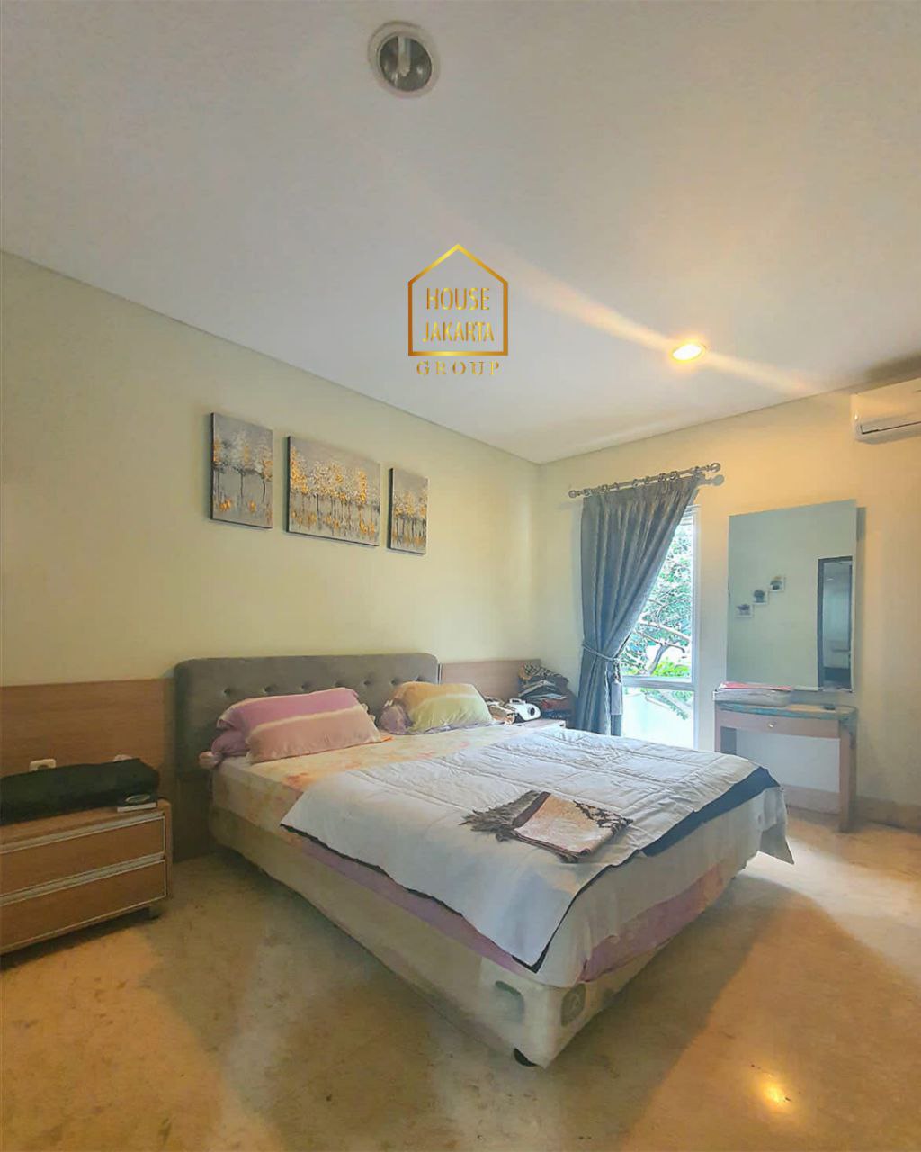 HS1797 Rumah 3 Lantai Siap Huni Di Cilandak Barat, Fully Furnished. Dekat Simatupang