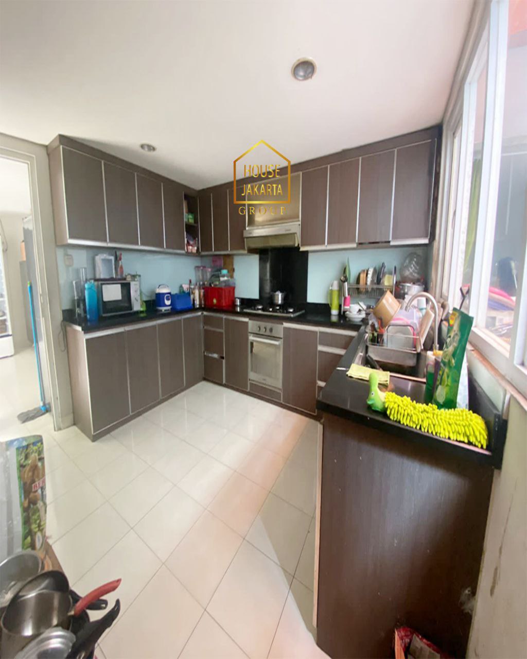 HS1797 Rumah 3 Lantai Siap Huni Di Cilandak Barat, Fully Furnished. Dekat Simatupang