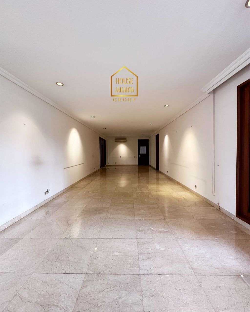HS1802 Rumah 2 Lantai Di Pondok Indah, View Golf, Lokasi Elite Dekat PIM Dan MRT