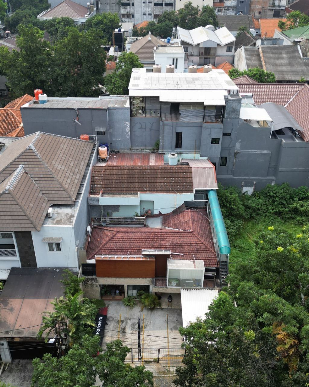 HS1806 Rumah Termurah Bisa Cafe, Resto, Daerah Bisnis Dekat SCBD. Kotak Jalan Lebar