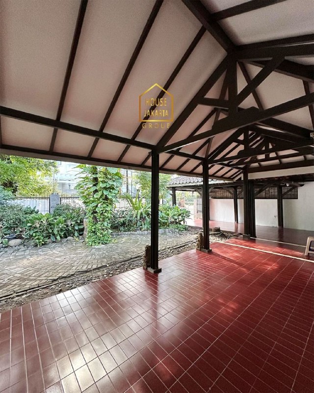 HS1813 Rumah Siap Huni Di Kebayoran Baru, Murah. Lokasi Strategis Dekat Senayan & SCBD