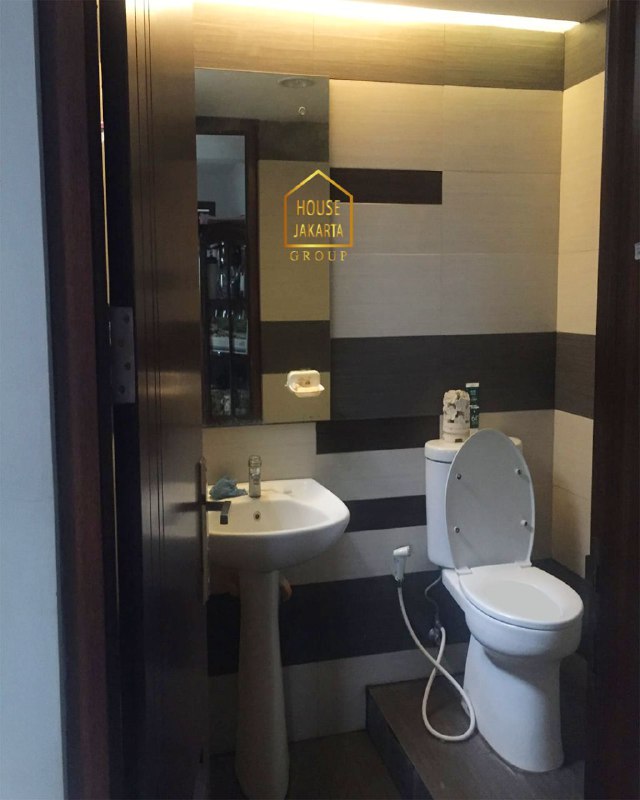 HS1816 Townhouse 2 Lantai Di Bangka - Kemang, One Gate System, Murah, Bebas Banjir. Dekat Menteng, Kuningan, Kebayoran Baru