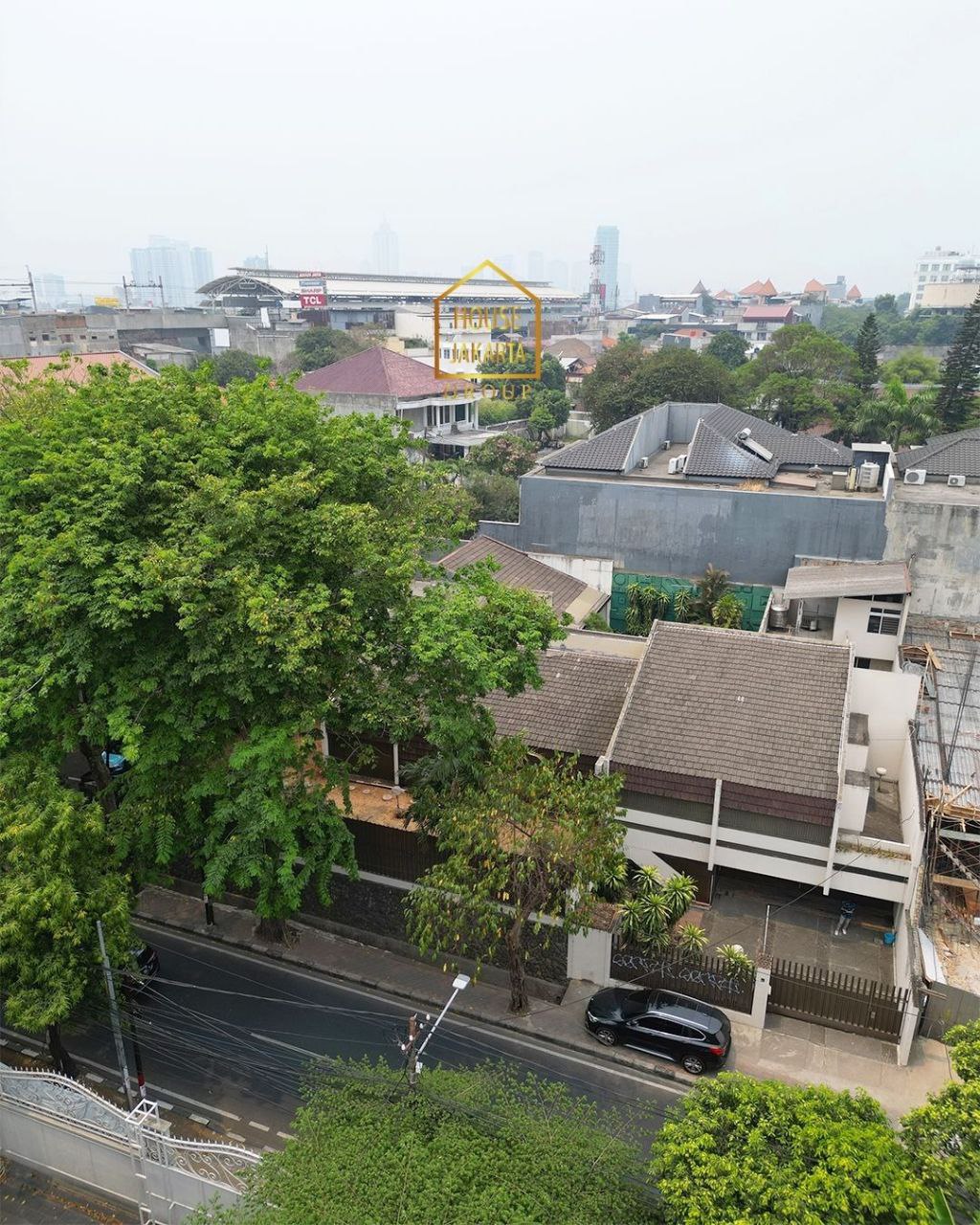 HR1820 Rumah Di Dharmawangsa 2 Lantai, Hook Cocok Untuk Kantor & Sekolah. Strategis Dekat Stasiun MRT