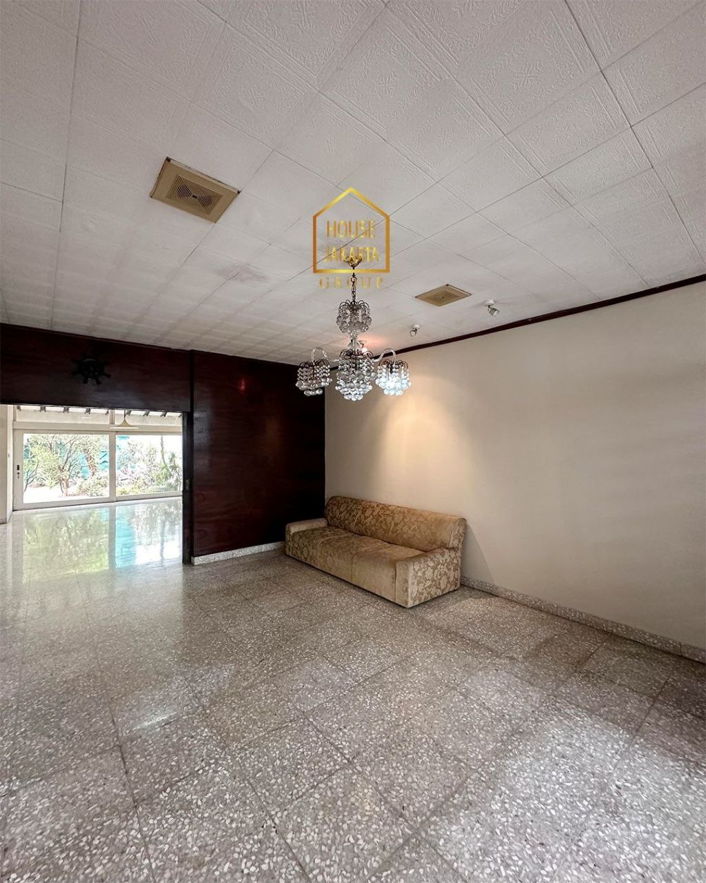 HR1820 Rumah Di Dharmawangsa 2 Lantai, Hook Cocok Untuk Kantor & Sekolah. Strategis Dekat Stasiun MRT