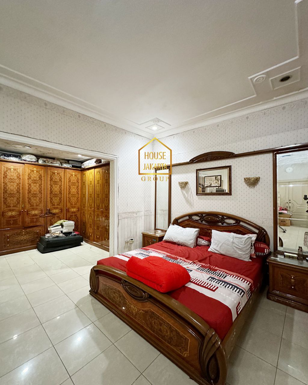 HS1823 Rumah 2 Lantai Tebet Area Siap Huni Dengan Pool Dan Garden. Fully Furnished. Murah Dan Nyaman