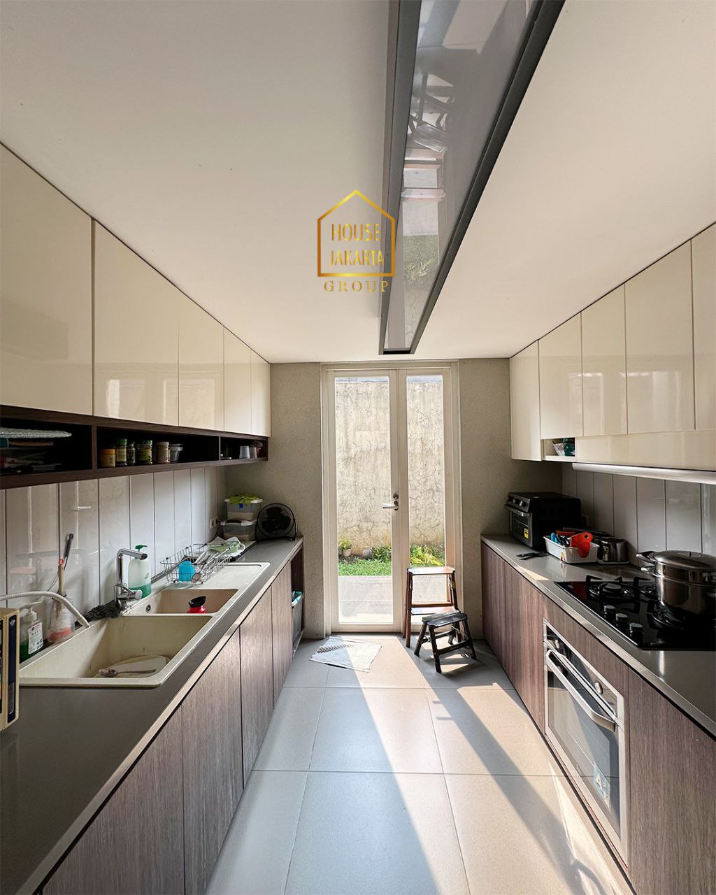 HS1824 Rumah Modern Minimalis Puri Mutiara - Cipete Dalam Komplek, Strategis Dekat Kemang & TB Simatupang