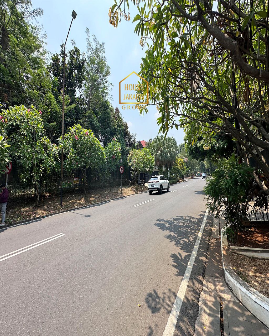 LS1835 Tanah Persegi Lokasi Elite Pondok Indah. Lokasi Strategis Jarang Ada. Dekat PIM & Simatupang