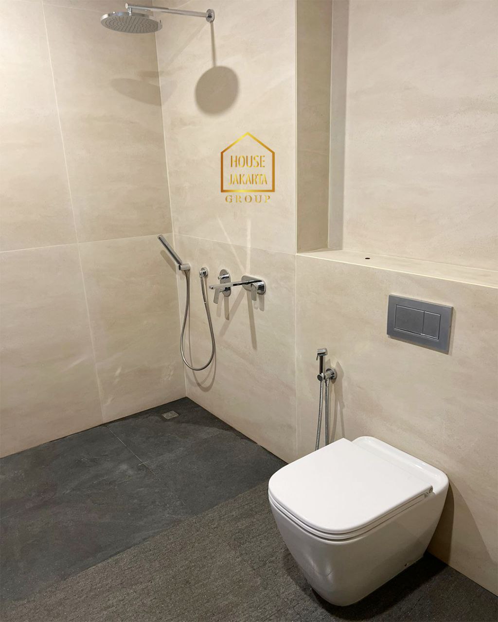 HS1838 Kemang Townhouse, Cozy House With Premium Specs, 4 Lantai Ada Elevator, Rooftop, Taman & Pool