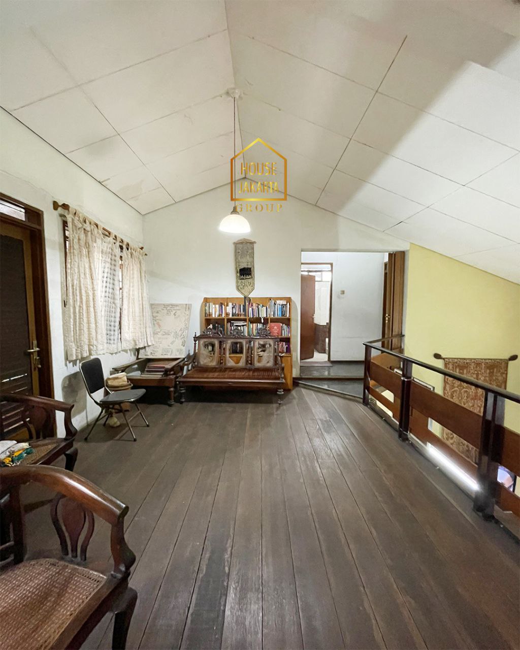 HS1844 Rumah Siap Huni Di Cilandak Area. Termurah Ada Halaman Luas & Asri. Dekat Simatupang