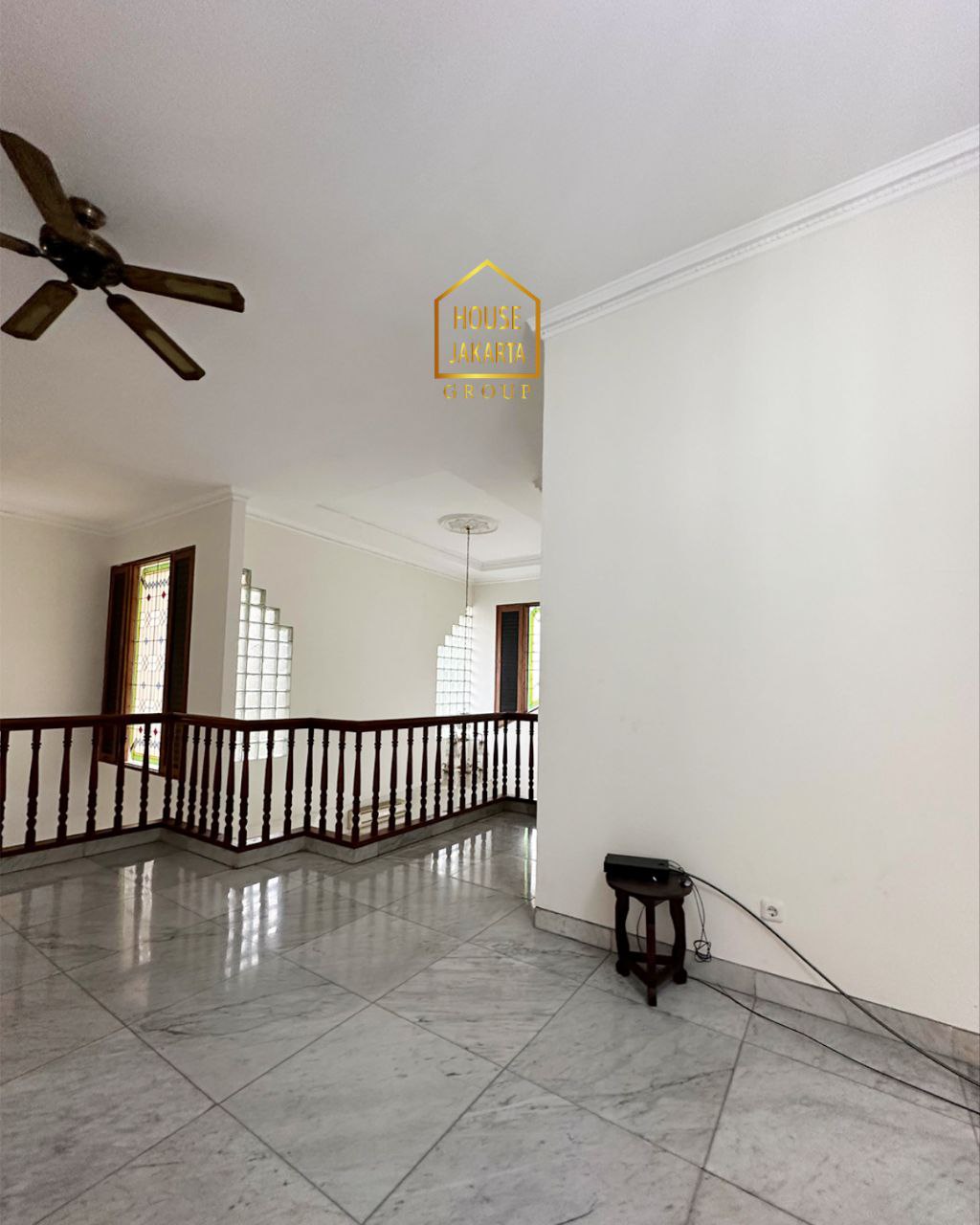 HR1857 Cozy House 2 Lantai Di Menteng with Nice Backyard and Swimming Pool • 2 Storey • Strategic Location