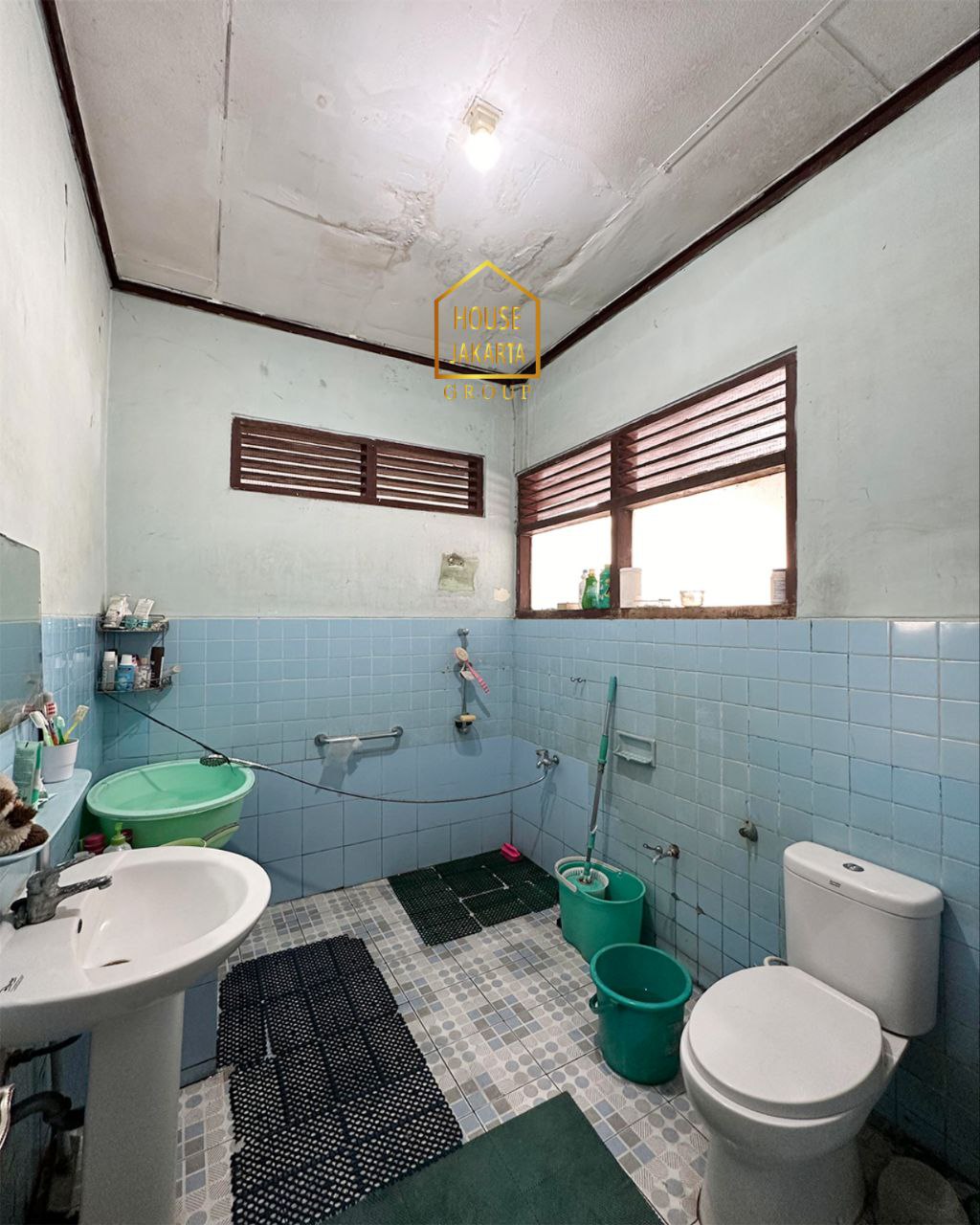 HS1861  Rumah Murah dengan Halaman Luas Di Kalibata - Pancoran • Lokasi Strategis Dekat Simatupang, Kemang & Kuningan