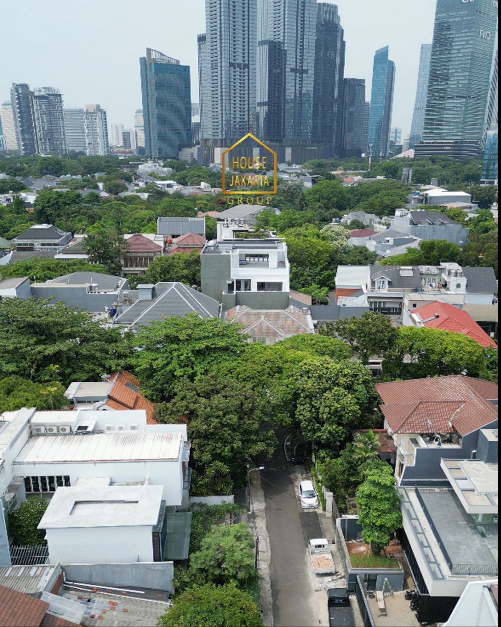 HS1862 Rumah Tua 2 Lantai Hitung Tanah. Lokasi Strategis Kebayoran Baru. Elite Dekat SCBD dan Senopati.
