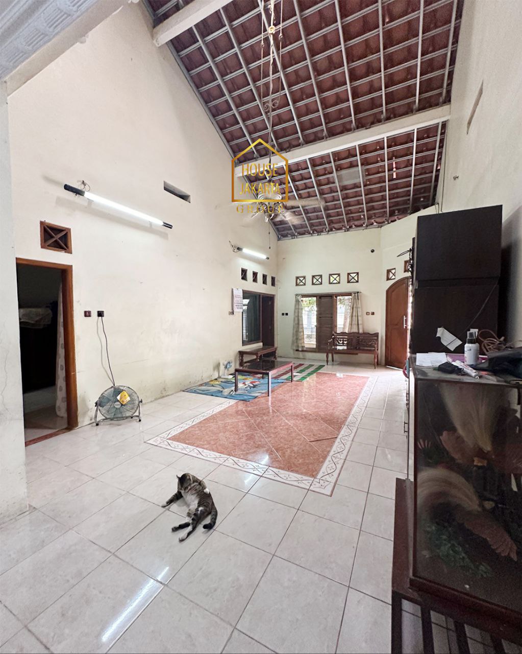 HS1862 Rumah Tua 2 Lantai Hitung Tanah. Lokasi Strategis Kebayoran Baru. Elite Dekat SCBD dan Senopati.