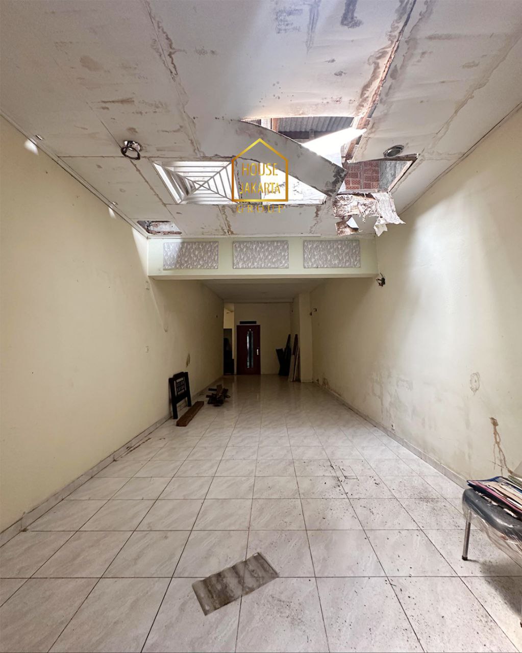 HS1862 Rumah Tua 2 Lantai Hitung Tanah. Lokasi Strategis Kebayoran Baru. Elite Dekat SCBD dan Senopati.