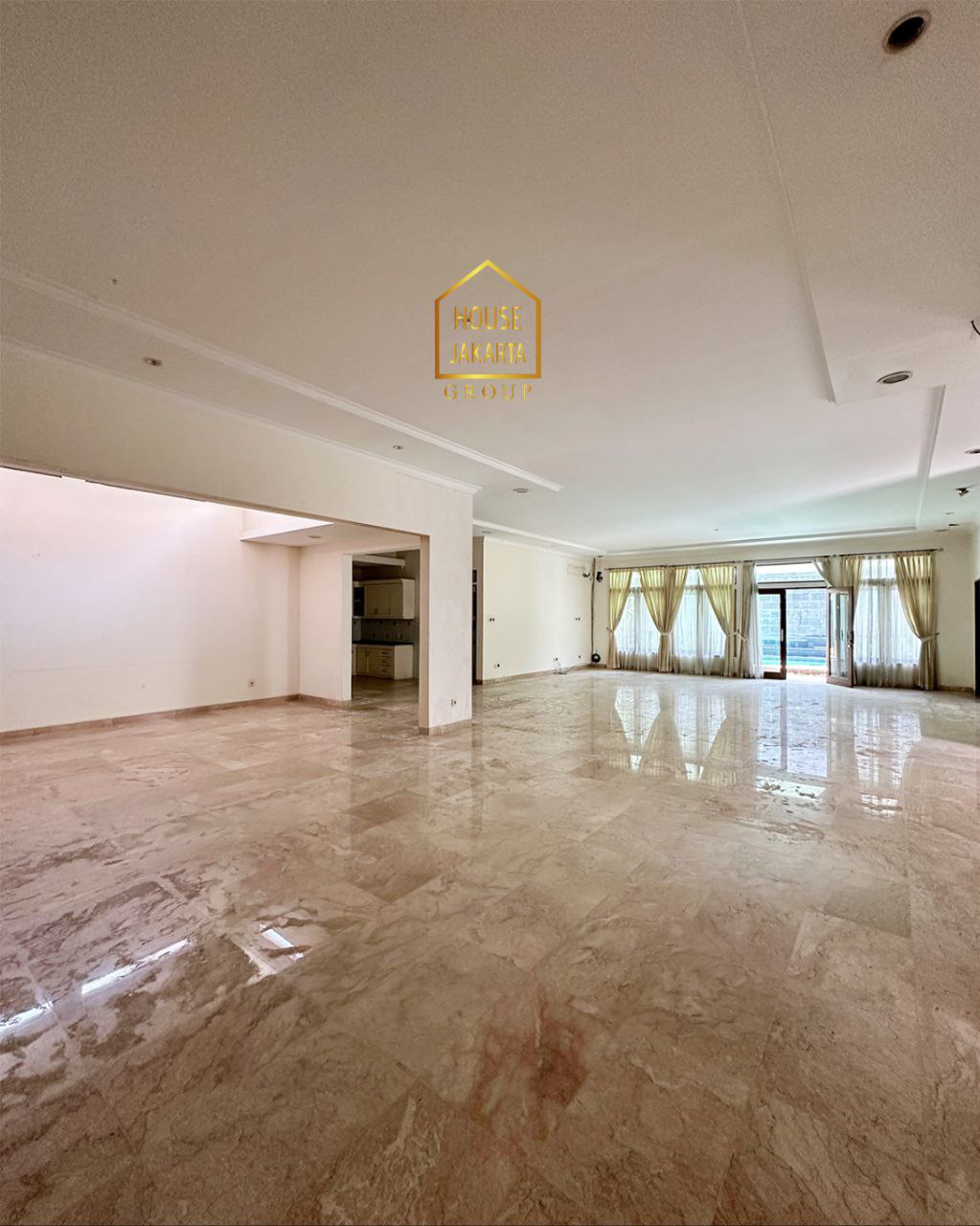 HS1863 Rumah 1 Lantai Dalam Komplek Pondok Indah Elite. Ada Swimming Pool. Lokasi Strategis Dekat PIM dan Simatupang.