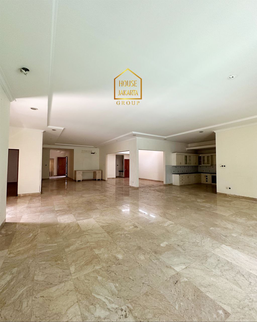 HS1863 Rumah 1 Lantai Dalam Komplek Pondok Indah Elite. Ada Swimming Pool. Lokasi Strategis Dekat PIM dan Simatupang.