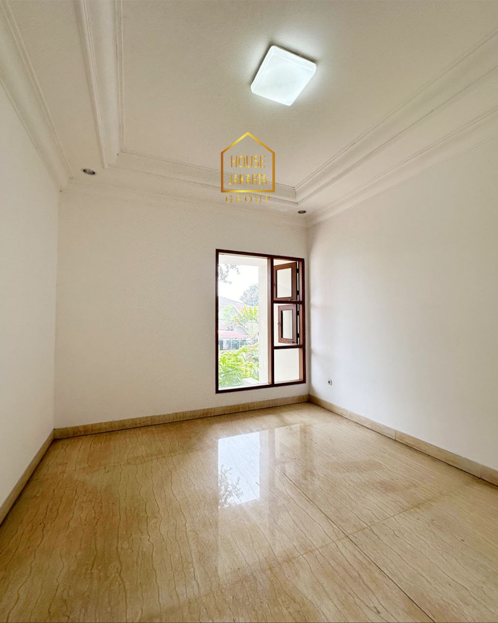 HS1870 Rumah Bagus Pejaten Barat 2,5 Lantai Siap Huni. Lokasi Strategis Dekat Pejaten Village