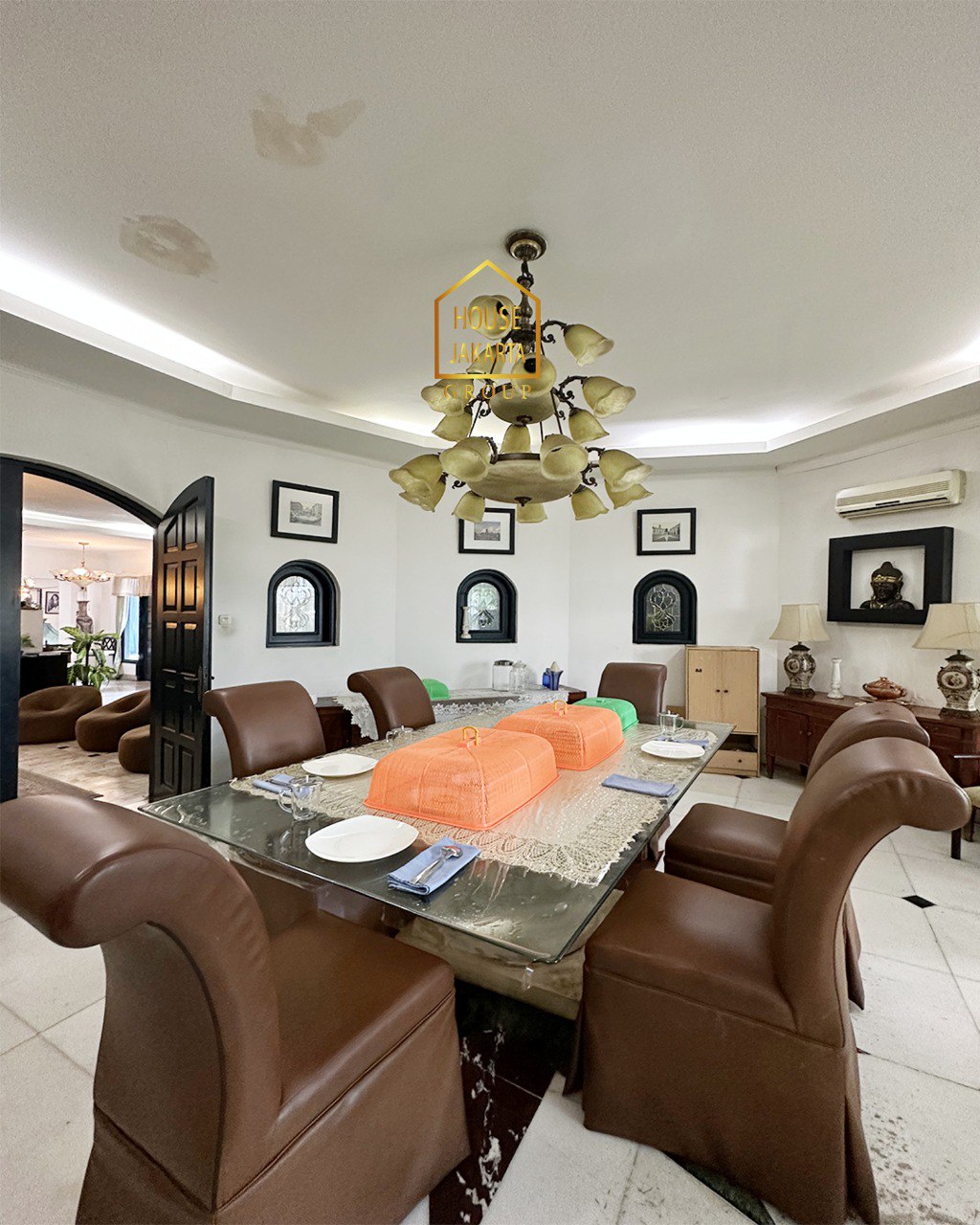 HS1890 TURUN HARGA !!  Rumah dengan Halaman Luas DEKAT KEMANG RAYA, Hijau Asri