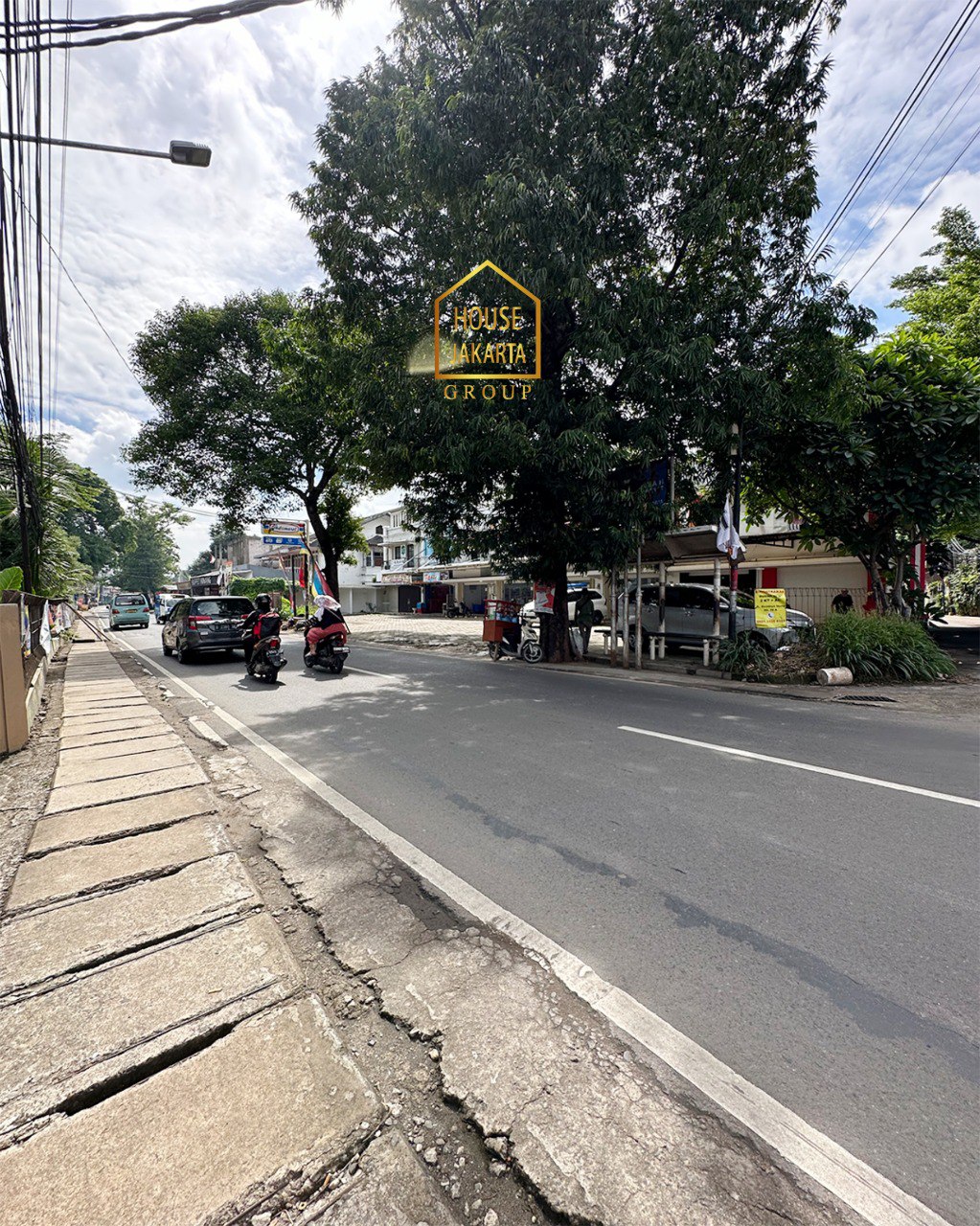 HS1891 Jagakarsa Termurah Harga NJOP • 1,5 Lantai • Taman Luas • Dekat Tol Desari