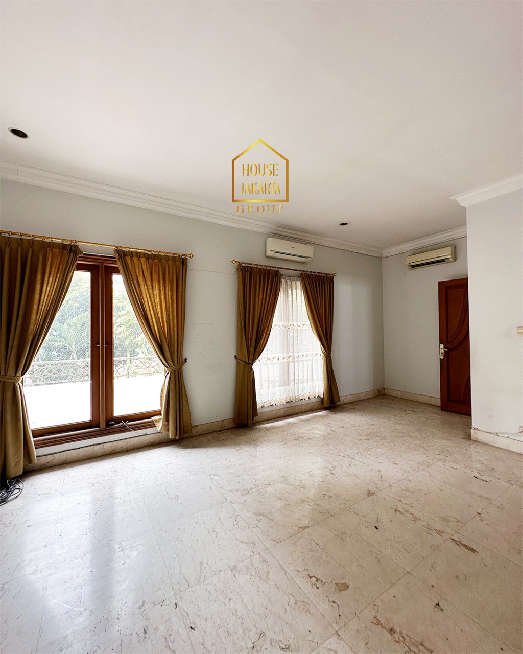 HS1892  Rumah Mewah Mega Kuningan Termurah Di Bawah NJOP 2 Lantai + Basement. Dengan Pool & Garden, Turun Harga, 