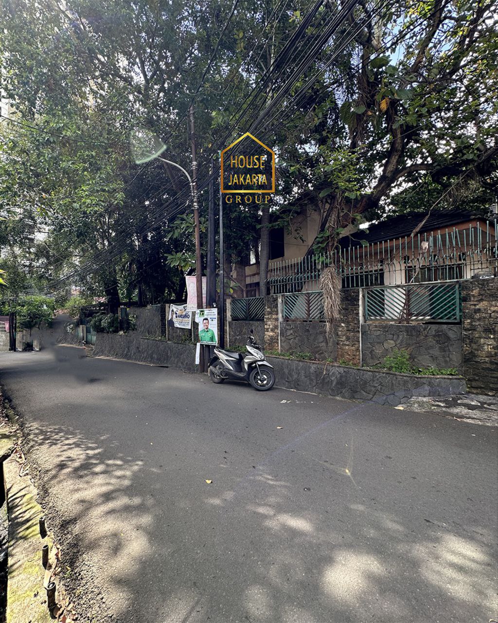 HS1898  Rumah Tua Hitung Tanah Setiabudi Kuningan Hampir NJOP • Good Invest • Dekat Sudirman