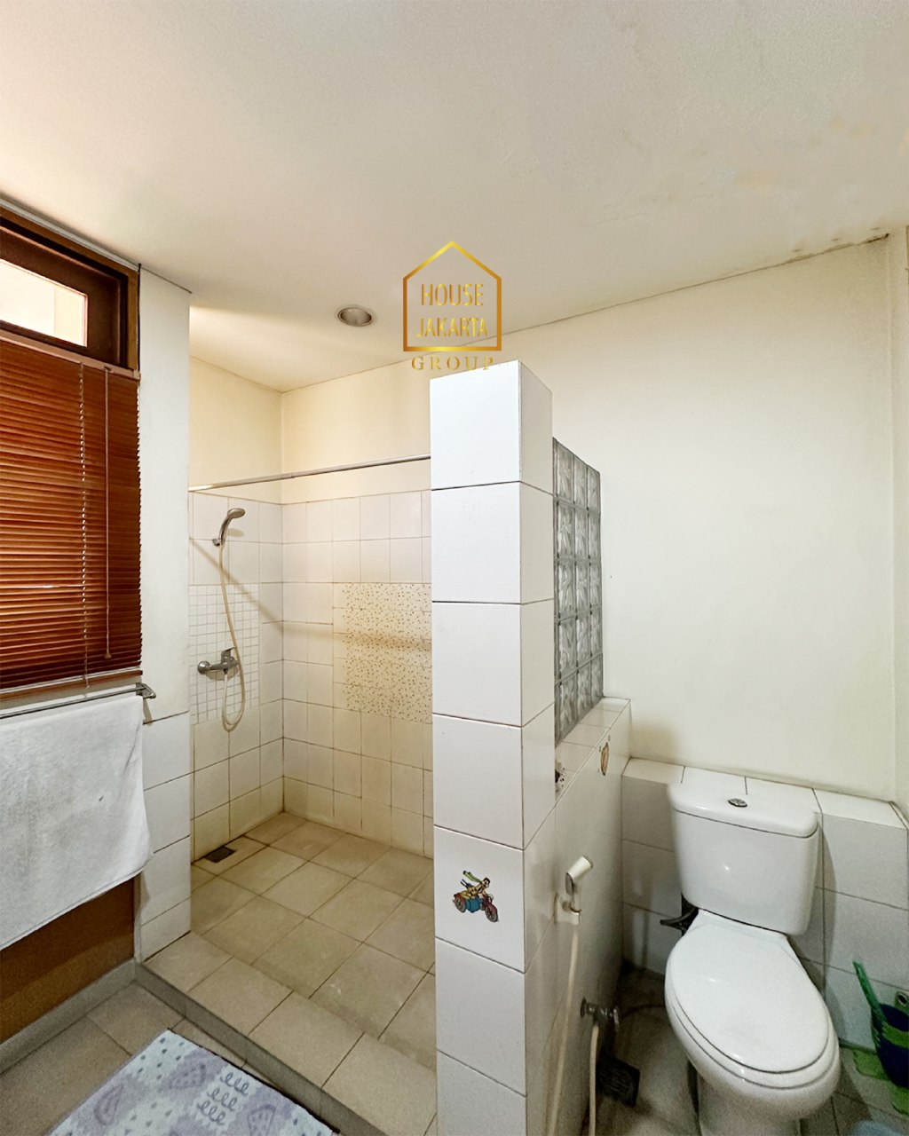 HS1900  Rumah DurenTiga 2 Lantai Siap Huni, Parkir 10 Mobil. Lingkungan Tenang. Jalan Lebar & Asri. MURAH...!!!