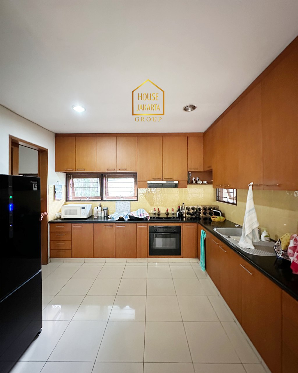 HS1900  Rumah DurenTiga 2 Lantai Siap Huni, Parkir 10 Mobil. Lingkungan Tenang. Jalan Lebar & Asri. MURAH...!!!