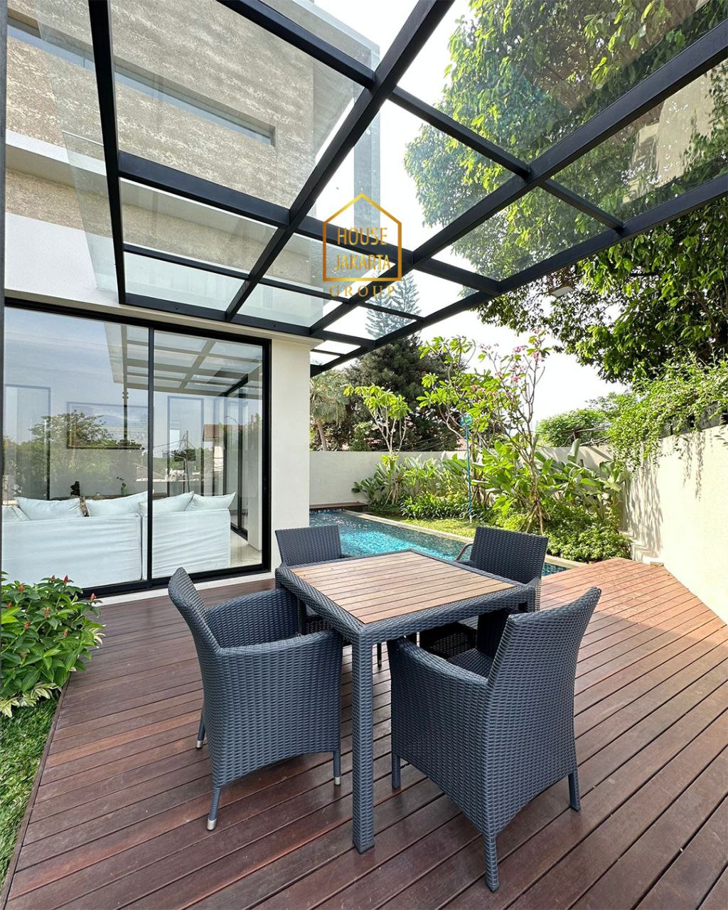 HS1915  Brand New Patra Kuningan 4 Lantai, Taman & Pool, Murah, Elite Dekat Rasuna Said