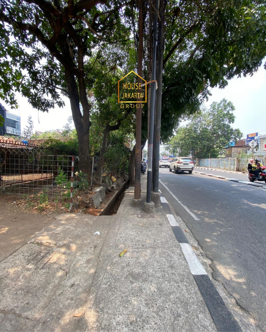 LS1916  Tanah Komersial Tb Simatupang Ijin Bisa 7 Lantai •  Murah • Kotak 30 m x 29 m • Dekat Tol