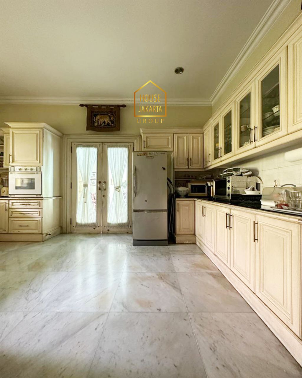 HS1918 Rumah Murah Kemang Dalam  Siap Huni • Prime Area dan Limited • Taman Luas & Pool