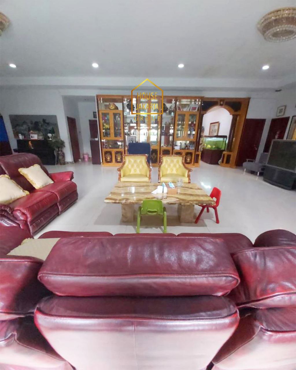 HS1924 Rumah Siap Huni Kemang Area, Taman Luas & Pool, Murah, Elite, Dekat Kemang Raya