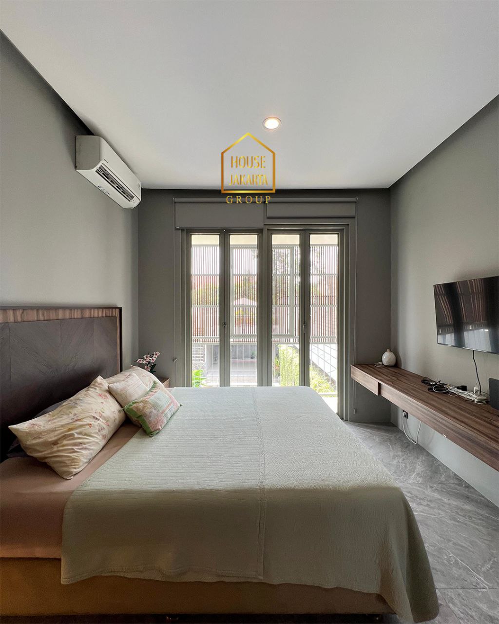 HS1925  Brand New Tropical Modern Veteran - Bintaro, 2 Lantai + Rooftop, Taman & Pool