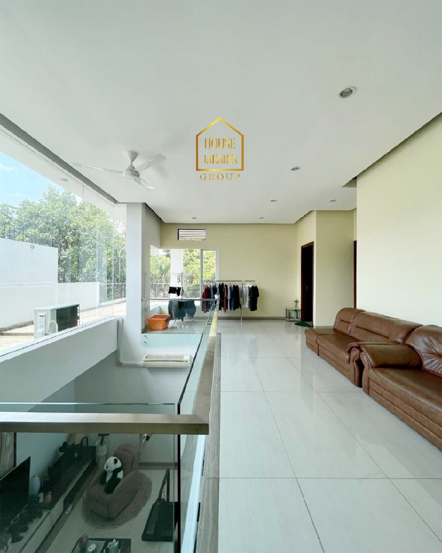 HS1931  Rumah Permata Hijau Siap Huni 2 Lantai • Lokasi Tenang dan  Elite • Jalan Lebar • Dalam Komplek